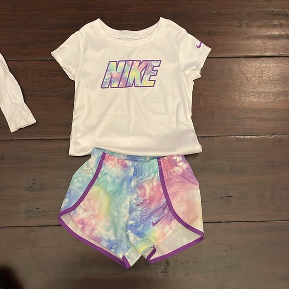 Nike little girl 4T package Deal Outfits Set - Picture 3 of 5